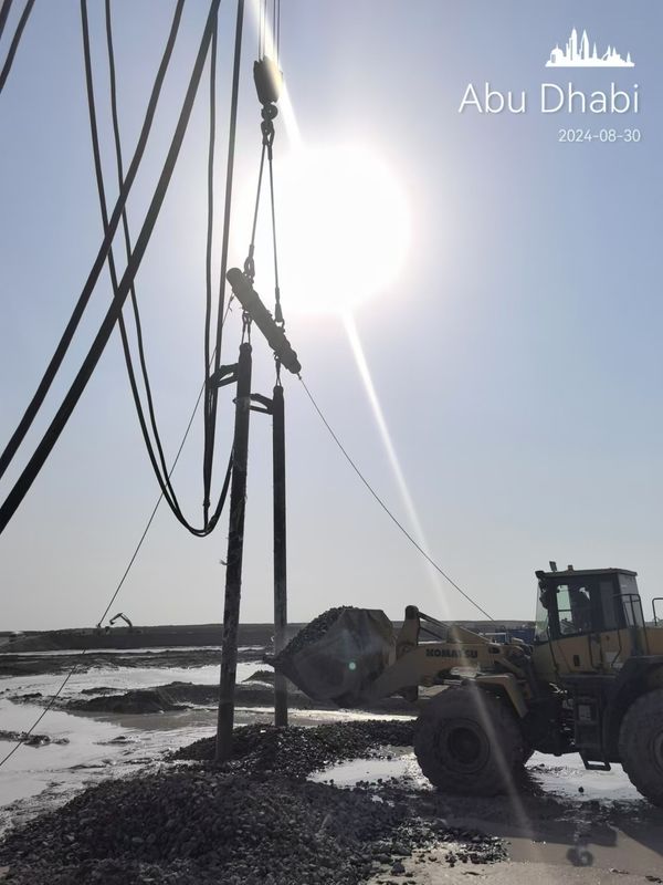 Vibro Compaction Piling voor superieure Piling Vibration Amplitude van 14-28 mm en elektrisch vermogen type