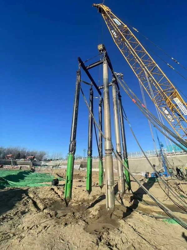 Vibro Compaction Piling voor superieure Piling Vibration Amplitude van 14-28 mm en elektrisch vermogen type