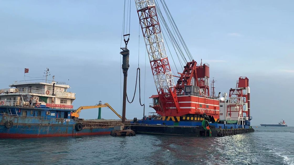 De zeebouw van Vibroflot van het Bodemvoer voor Havenbassin 200000 Ton Channel Project